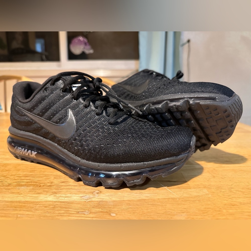 Nike Air Max 2017 Men’s Size 9